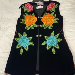 Roja velvet embroidery vest
